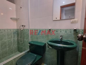 🏡 DEPARTAMENTO EN VENTA EN LA URBANIZACIÓN SANTA VICTORIA – 2DO PISO

📍 Ubicación privilegiada, a pocos pasos del Paseo Las Musas,
a dos cuadras d