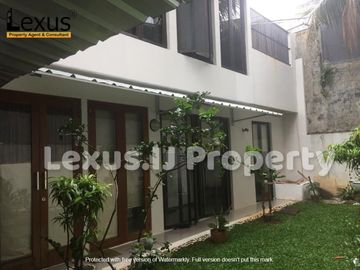 Dijual cepat Rumah Modern Tropical Minimalis, di Bumi Bintaro Permai Tangsel