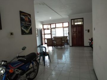 DIJUAL Rumah Luas Jl Tenggilis Mejoyo Selatan Surabaya