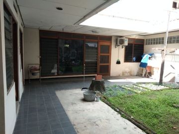 DIJUAL Rumah Luas Jl Tenggilis Mejoyo Selatan Surabaya