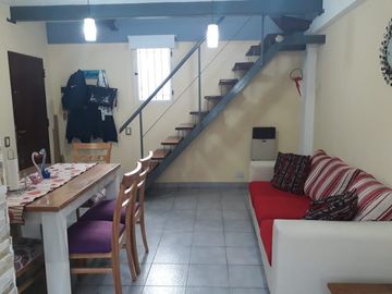 Duplex en venta en Remedios de Escalada Oeste