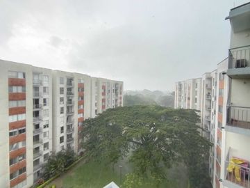 Compra o alquila Apartamento excelente valorización y ubicación en jamundí!!!  cerca centro comercial alfaguara. Cod V8958