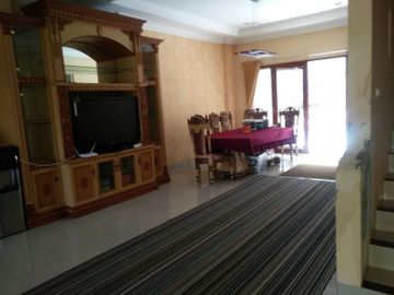 Dijual Rumah Cantik Kolam Renang Dago Resort