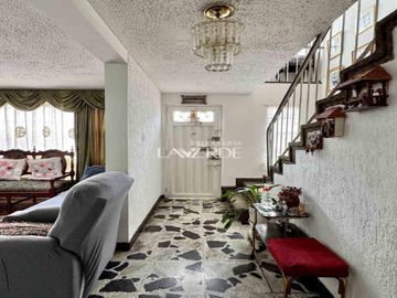Espectacular Casa en venta, ubicada en la Castellana