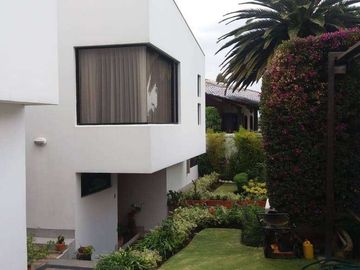 Venta de Casa en Cumbaya Urbanización Miravalle II