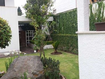 Venta de Casa en Cumbaya Urbanización Miravalle II