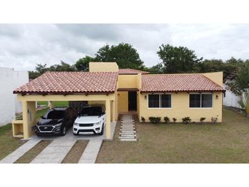 VENTA CASA CAMPESTRE / PLAYA MALIBU GORGONA PANAMA
