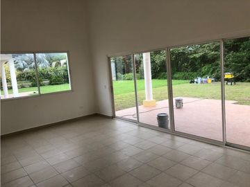 VENTA CASA CAMPESTRE / PLAYA MALIBU GORGONA PANAMA