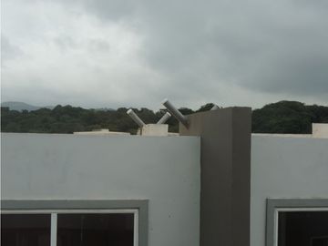SE VENDE CASA EN BRISAS DEL GOLF $250,000 AM