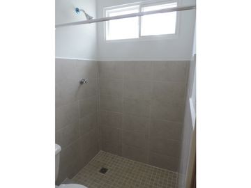 SE VENDE CASA EN BRISAS DEL GOLF $250,000 AM