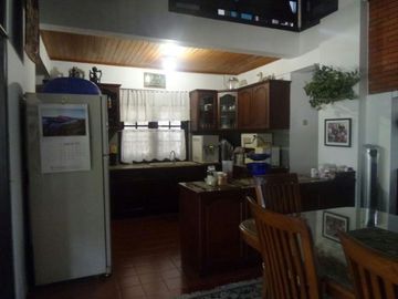 Rumah di Cinere, Depok. Tanah Luas dibawah harga pasaran
