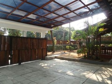 Rumah di Cinere, Depok. Tanah Luas dibawah harga pasaran