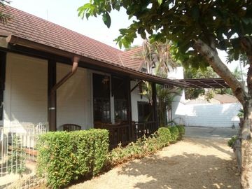 Rumah di Cinere, Depok. Tanah Luas dibawah harga pasaran