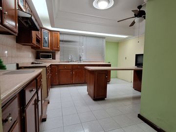 Casa en Venta Fraccionamiento Lomas Vista Hermosa, Colima