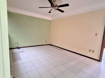 Casa en Venta Fraccionamiento Lomas Vista Hermosa, Colima