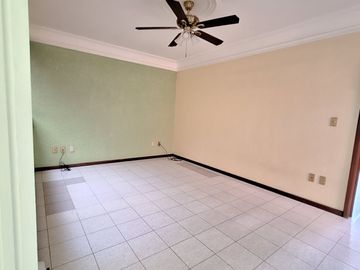 Casa en Venta Fraccionamiento Lomas Vista Hermosa, Colima