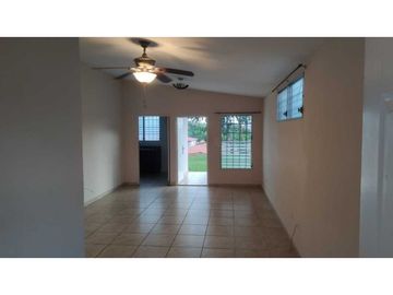 ALQUILER Y VENTA CASA EN BRISAS DEL GOLF ARRAIJAN