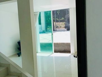 CASA EN VENTA CON SEGURIDAD EN CONDADO DE SAYAVEDRA, ATIZAPÁN DE ZARAGOZA