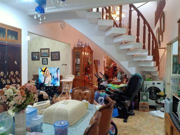DIJUAL CEPAT MURAH RUMAH KOKOH MEWAH TERAWAT NYAMAN DI SALEMBA JOHAR BARU JAKARTA PUSAT