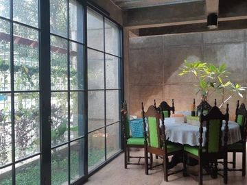 Rumah hook 2 lantai lokasi strategis di puri depok mas
