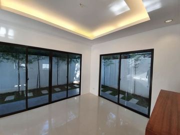 Brand new Single detached mOdern hOuse in kingsville Court antipolo near Xentro Mall and SM Masinag
