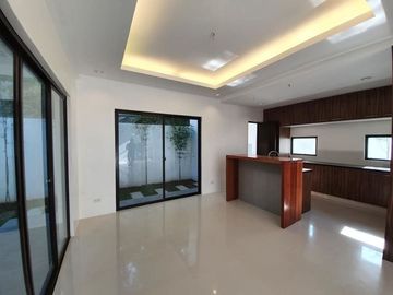 Brand new Single detached mOdern hOuse in kingsville Court antipolo near Xentro Mall and SM Masinag