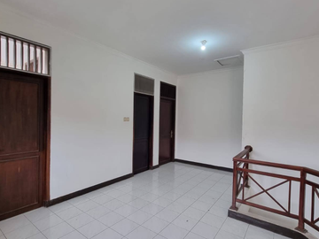Disewakan Rumah di Pakuwon City