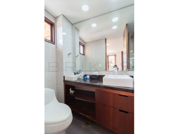 casa en arriendo/venta en bosque de pinos-usaquén. Cod V6838