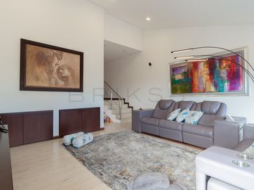 casa en arriendo/venta en bosque de pinos-usaquén. Cod V6838