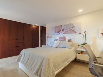 casa en arriendo/venta en bosque de pinos-usaquén. Cod V6838