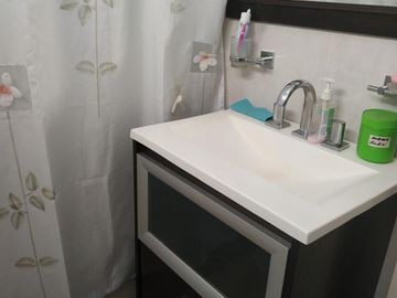 3 AMBIENTES CON 2 PATIOS
