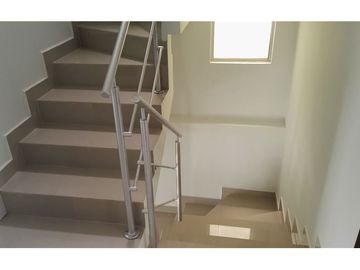 Casa de venta  dentro de urbanización Portoviejo