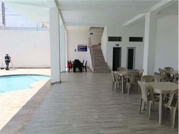 Casa de venta  dentro de urbanización Portoviejo