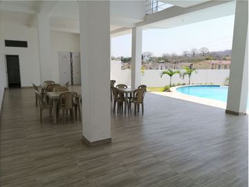 Casa de venta  dentro de urbanización Portoviejo