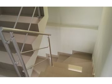 Casa de venta  dentro de urbanización Portoviejo