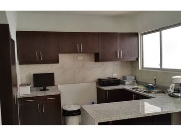Casa de venta  dentro de urbanización Portoviejo