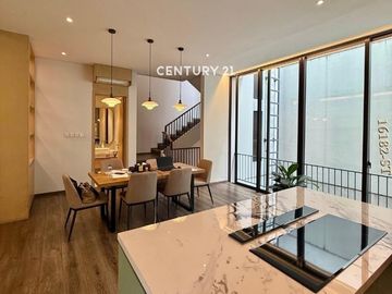 Dijual Rumah Siap Huni Dalam Cluster Elit Di Lebak Bulus