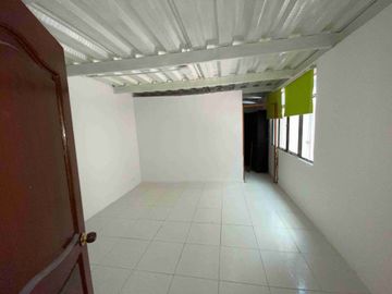CASA BIFAMILIAR EN VENTA SANTA MONICA/DOSQUEBRADAS
