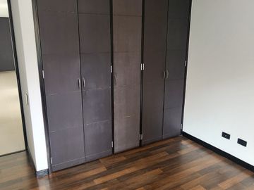 apartamento en arriendo en el poblado. Cod A218281