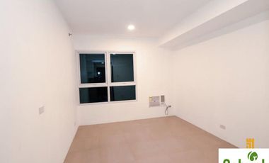 Affordable 1-Bedroom Corner Unit in J Tower Residences