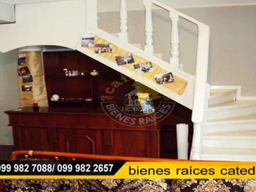 Villa Casa Edificio de venta en Parque de los Recuerdos. – código:9754