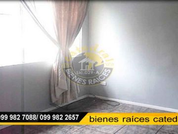 Villa Casa Edificio de venta en Parque de los Recuerdos. – código:9754