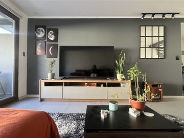 ¡OPORTUNIDAD! Dúplex Remodelado en VENTA - Las Condes