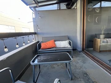 ¡OPORTUNIDAD! Dúplex Remodelado en VENTA - Las Condes