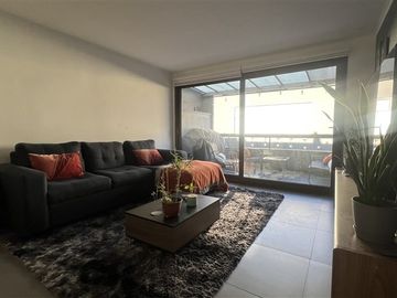 ¡OPORTUNIDAD! Dúplex Remodelado en VENTA - Las Condes