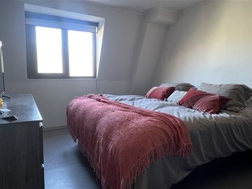 ¡OPORTUNIDAD! Dúplex Remodelado en VENTA - Las Condes