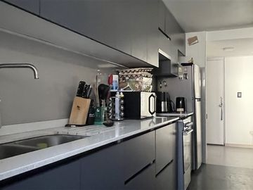 ¡OPORTUNIDAD! Dúplex Remodelado en VENTA - Las Condes