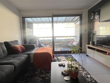 ¡OPORTUNIDAD! Dúplex Remodelado en VENTA - Las Condes