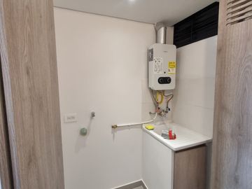 apartamento en arriendo en el redil. Cod A7176102