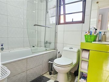 VENTA MODERNA LUMINOSA CASA EN COND. CHICUREO LOS INGLESES